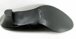 Chantana avokkaat / Musta nahka, V-aukko