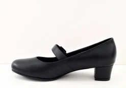 Chantana avokkaat poikkiremmillä / Musta nahka