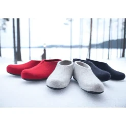 Lahtiset varrettomat huopatossut - Punainen