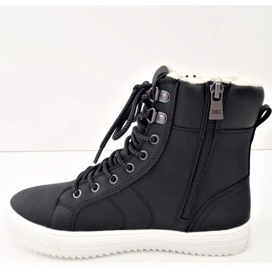 North talvitennarit / Ottawa, Musta