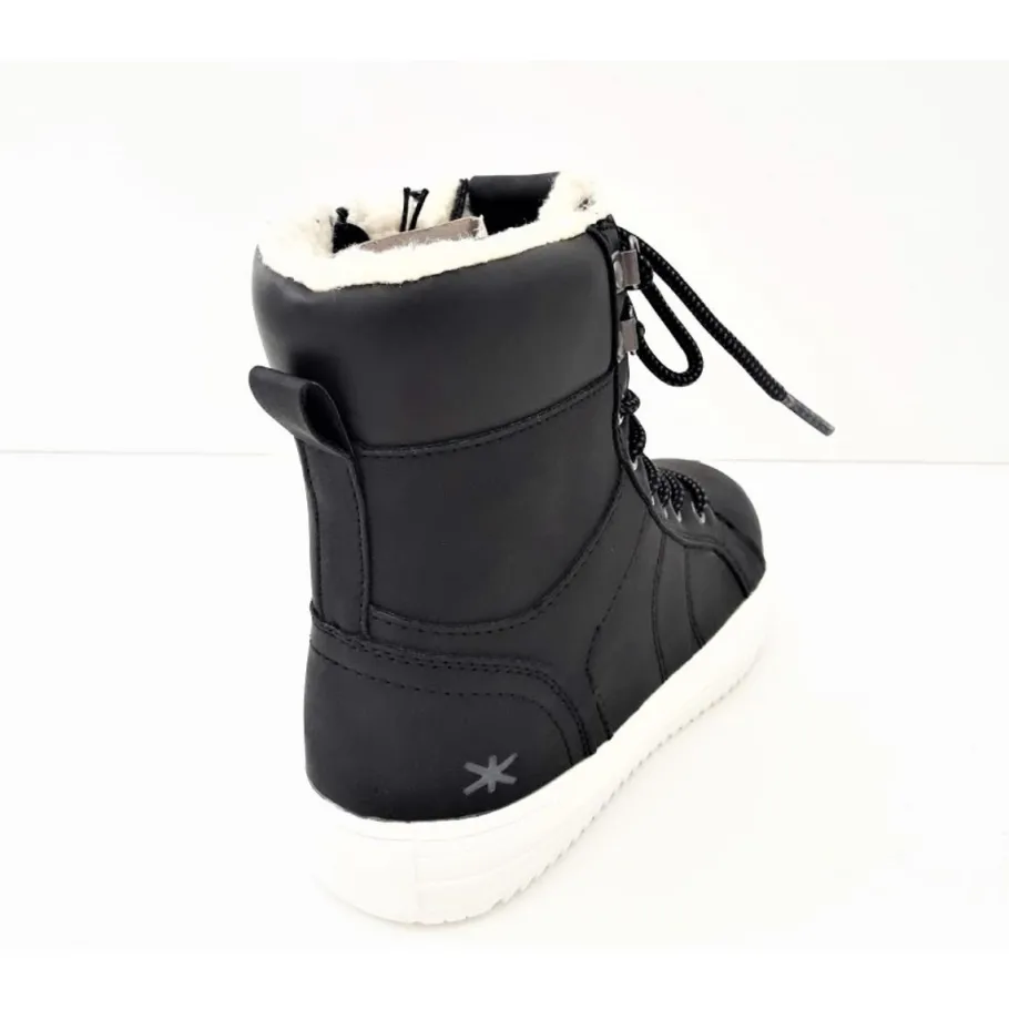 North talvitennarit / Ottawa, Musta